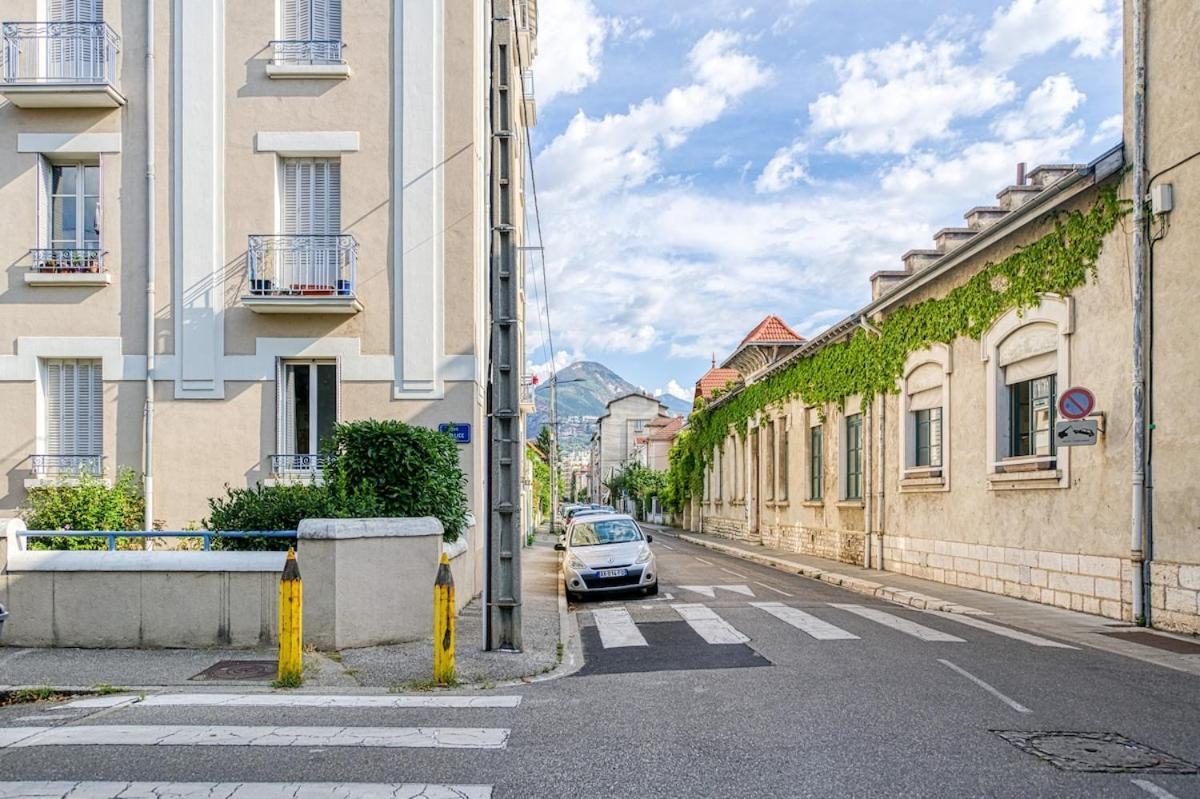 2 Pieces Tout Confort, Deco Moderne, Wifi Fibre Grenoble Luaran gambar